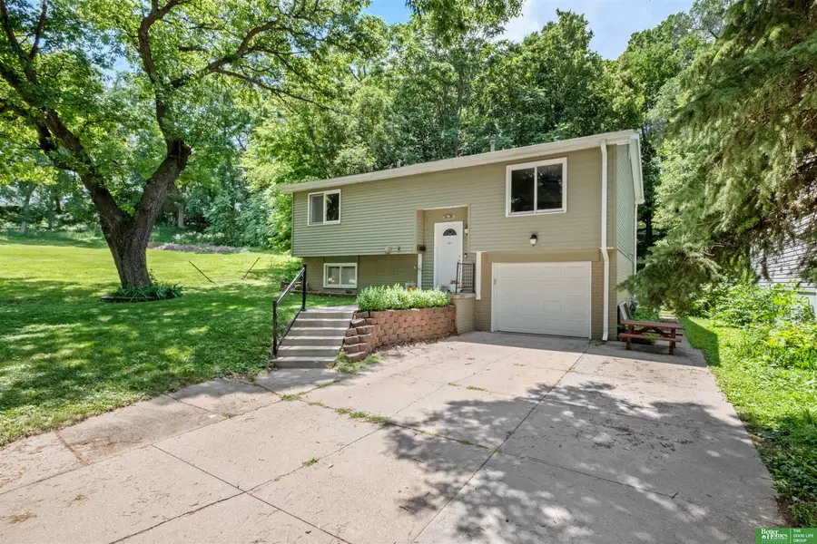 2520 S 8th Street, Omaha, NE 68108 - #2