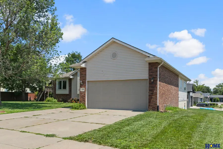 516 Fairway Drive, Milford, NE 68405 - #3