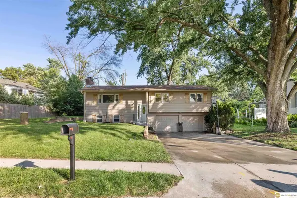 1701 Cascio Drive, Omaha, NE 68005