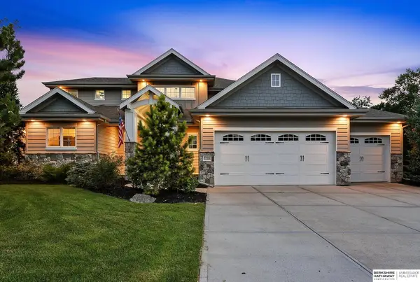 5702 S 239th Street, Elkhorn, NE 68022