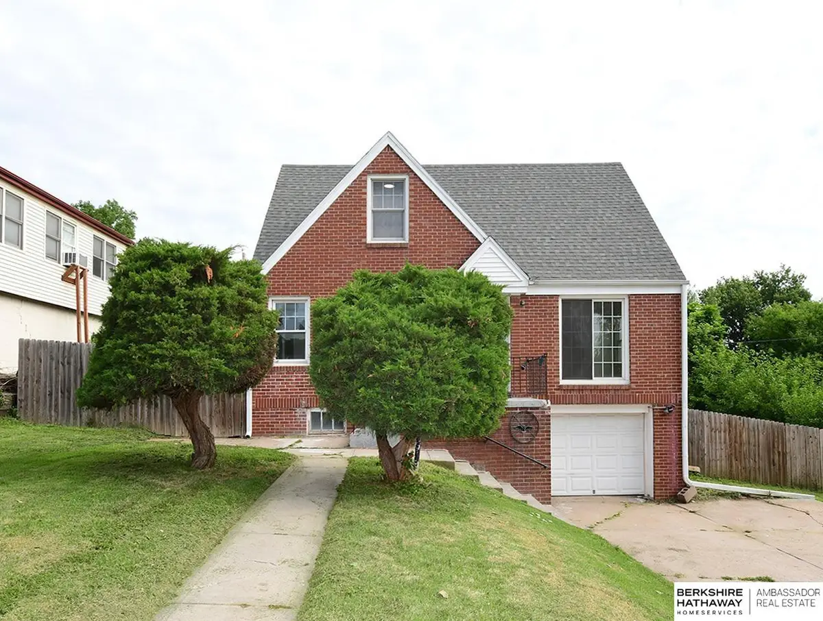 3110 Young Street, Omaha, NE 68112 - #1