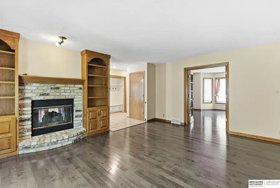 1000 Hickory Hill Road, Papillion, NE 68046 - #2