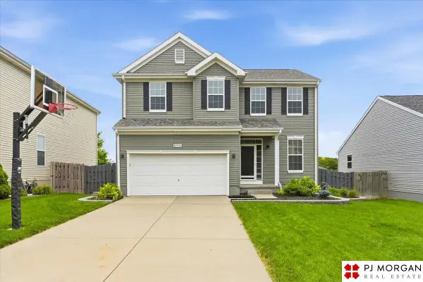 8903 S 163rd Street, Omaha, NE 68136