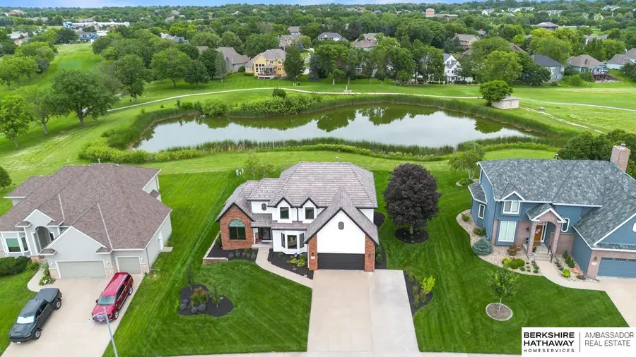 906 Bailey Drive, Papillion, NE 68046 - #2