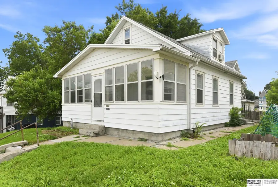 1915 S 11th Street, Omaha, NE 68108 - #2