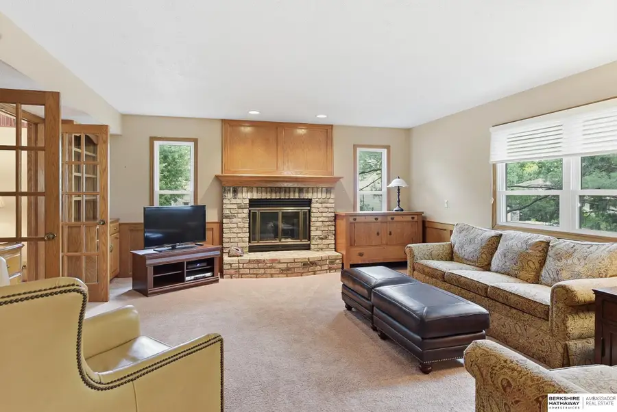 825 Valentine Lane, Papillion, NE 68046 - #2