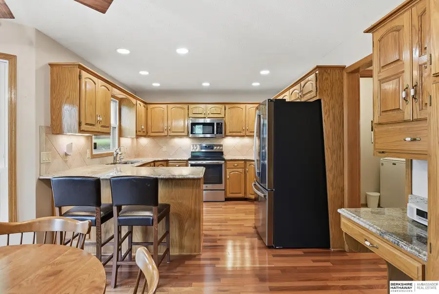 825 Valentine Lane, Papillion, NE 68046 - #3