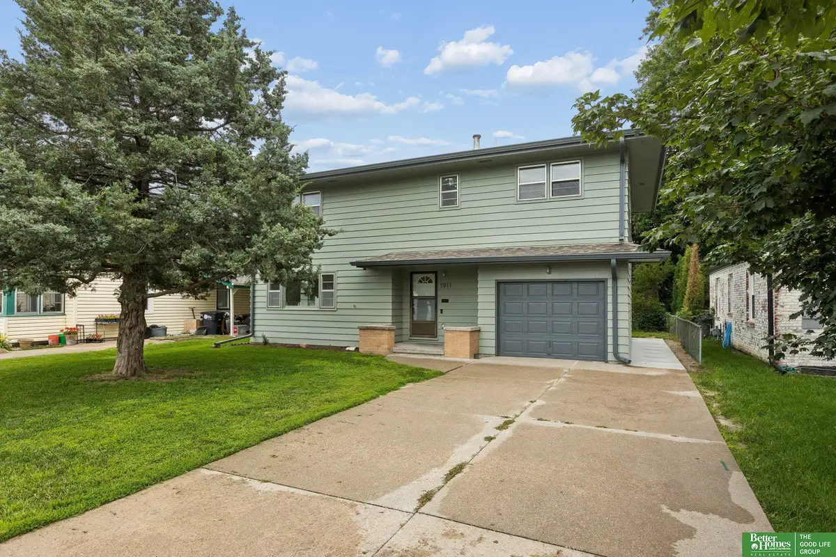 1911 S 48 Avenue, Omaha, NE 68106 - #1