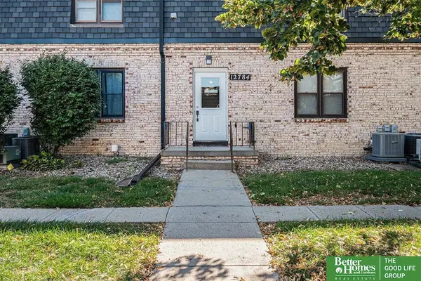 12784 Deauville Drive #1-304, Omaha, NE 68137
