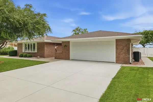 1910 Surfside Drive, Lincoln, NE 68528