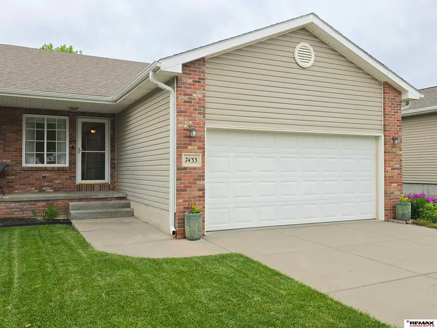 7433 S 16th Street, Lincoln, NE 68512 - #2