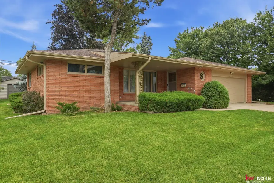 14611 Oak Lane, Waverly, NE 68462 - #2