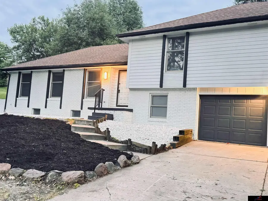 16559 Dorcas Street, Omaha, NE 68130 - #2