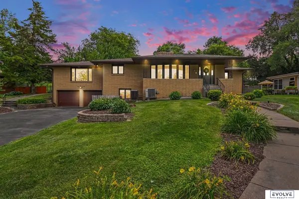 6321 Country Club Road, Omaha, NE 68152