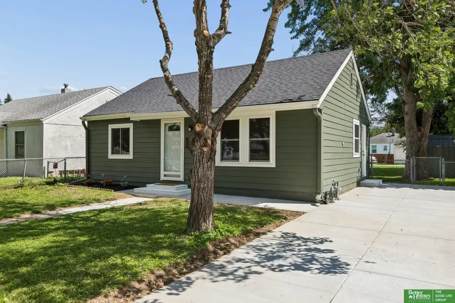 3227 6th Avenue, Council Bluffs, IA 51501 - #2