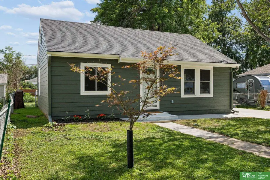 3227 6th Avenue, Council Bluffs, IA 51501 - #3