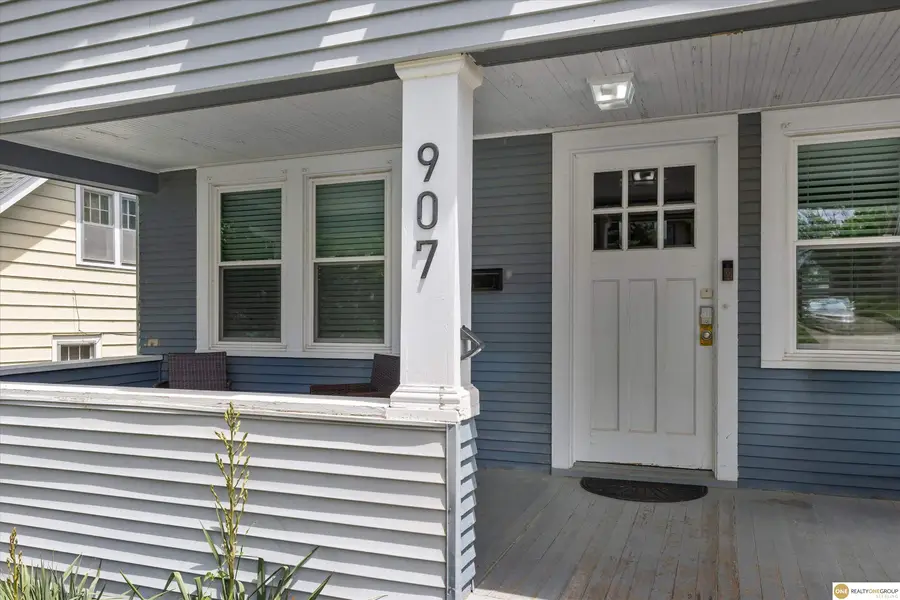 907 S 41st Street, Omaha, NE 68105 - #3