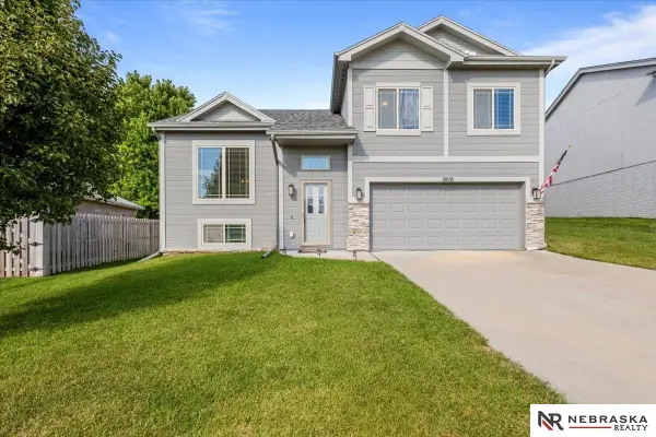8414 Baker Street, Omaha, NE 68122