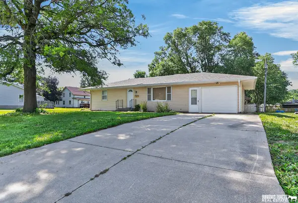 417 W F Street, Elmwood, NE 68349
