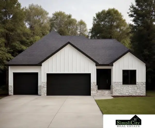 8821 Honeybee Lane, Lincoln, NE 68526