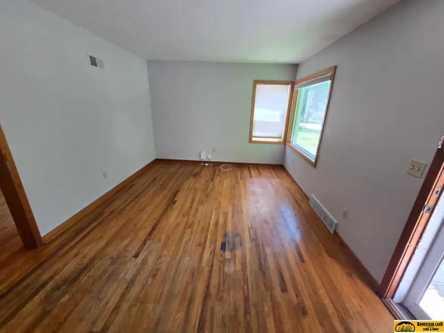 1312 N 10th Street, Beatrice, NE 68310 - #3