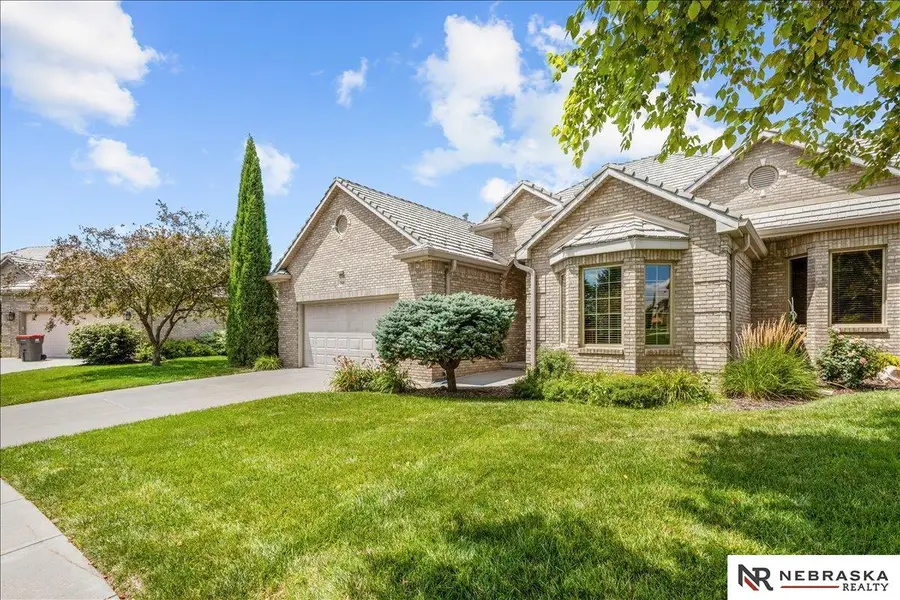 2114 Stone Creek Loop North, Lincoln, NE 68512 - #2