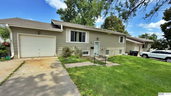 13936 Weir Street, Omaha, NE 68137