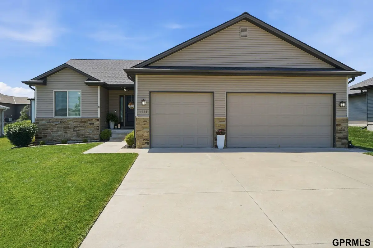 1211 Autumn Road, Hickman, NE 68372 - #1