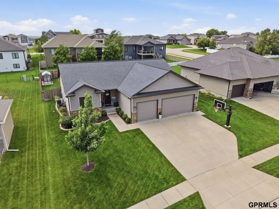 1211 Autumn Road, Hickman, NE 68372 - #3