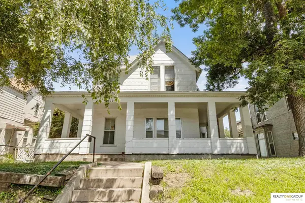 1309 S 32nd Street, Omaha, NE 68105-6910