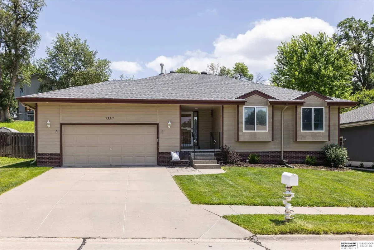 13211 S 35th Avenue, Bellevue, NE 68123 - #1