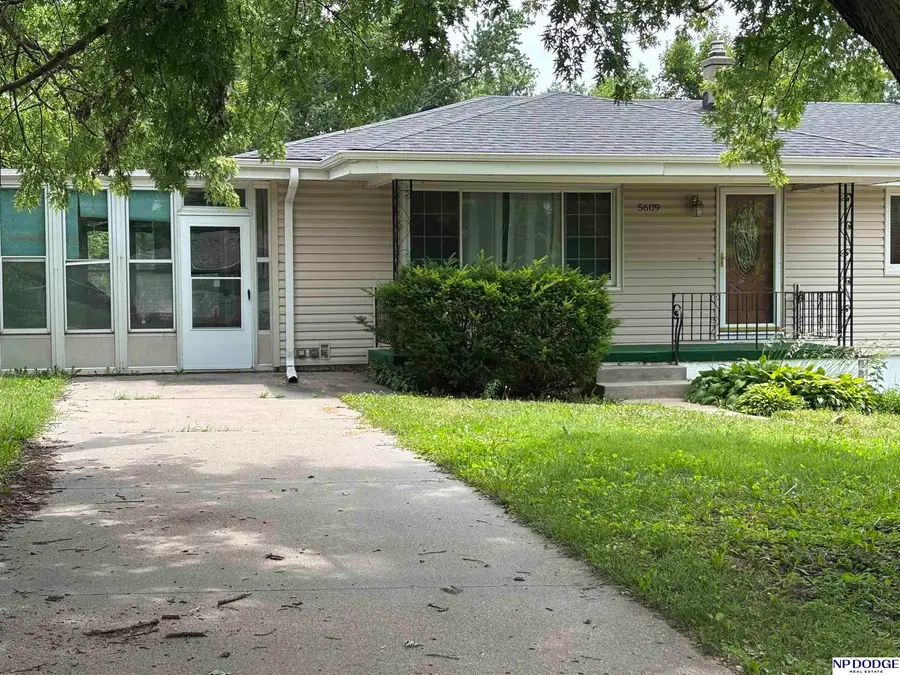 5609 Camden Avenue, Omaha, NE 68104 - #2