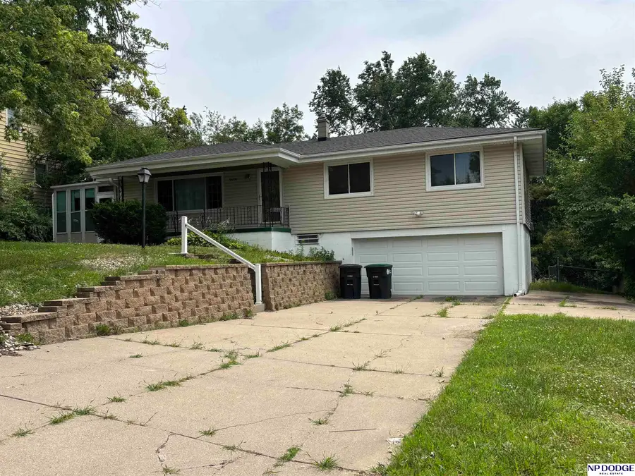 5609 Camden Avenue, Omaha, NE 68104 - #3