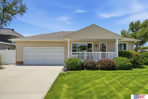 1307 N Baltimore Avenue, Hastings, NE 68901