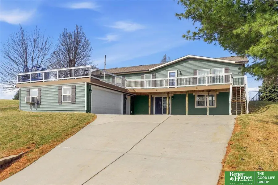 9307 Clubhouse Circle, Plattsmouth, NE 68048-0000 - #3