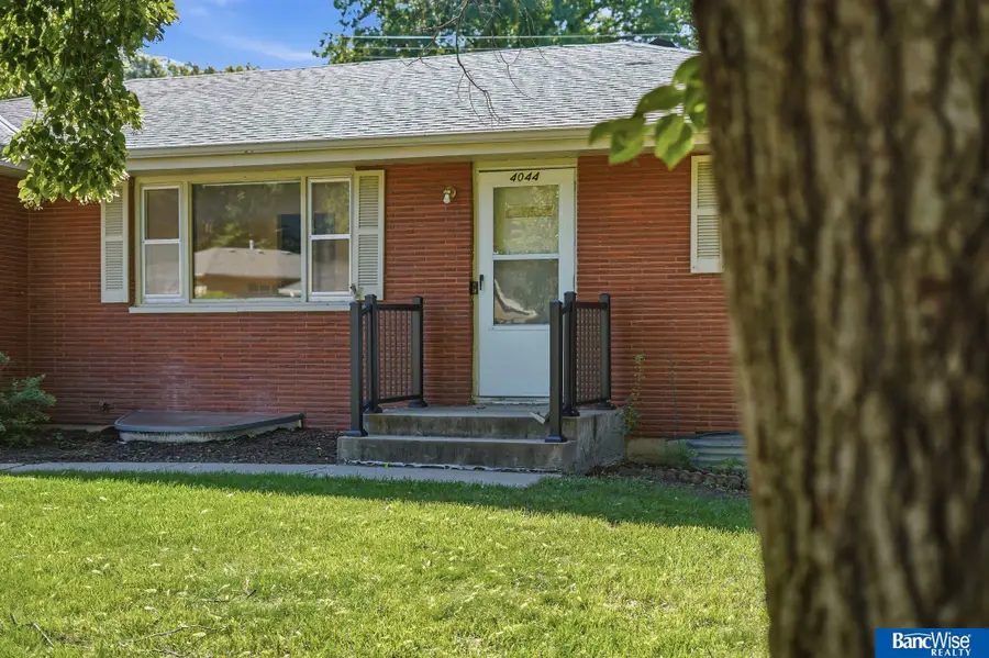 4044 S 37th Street, Lincoln, NE 68506 - #3