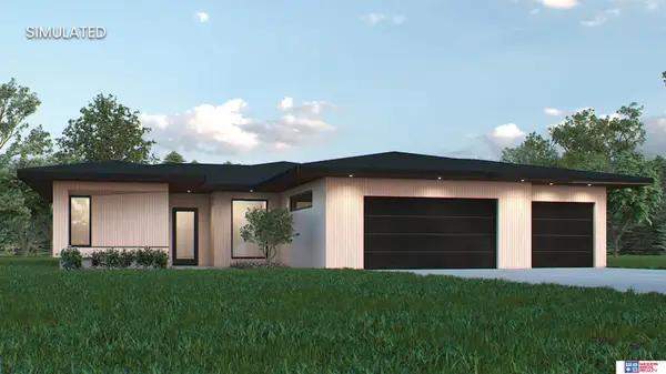 8509 Birkett Drive, Lincoln, NE 68526