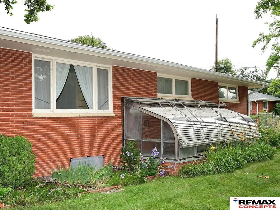4220 S 36th Street, Lincoln, NE 68506 - #3