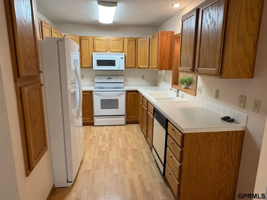 2300 Lynnridge Place, Lincoln, NE 68521 - #3