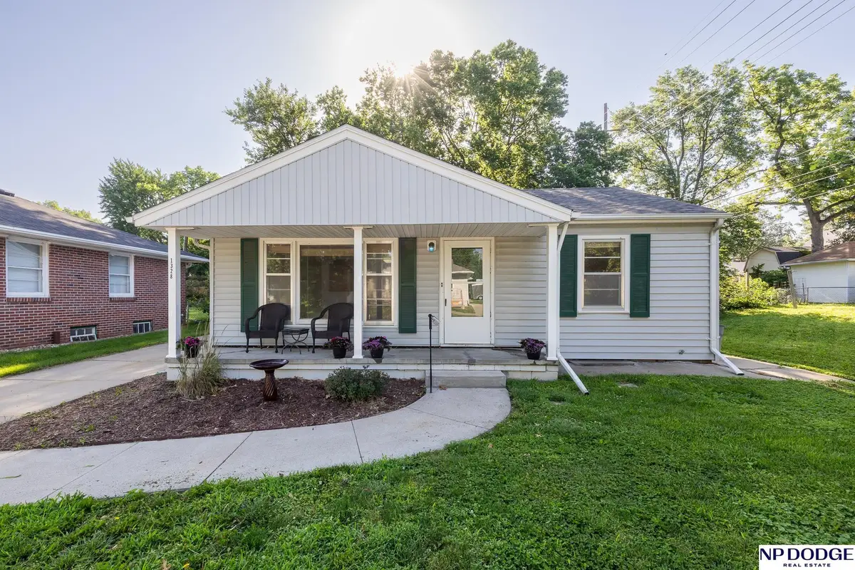 1328 N 39th Street, Lincoln, NE 68503 - #1