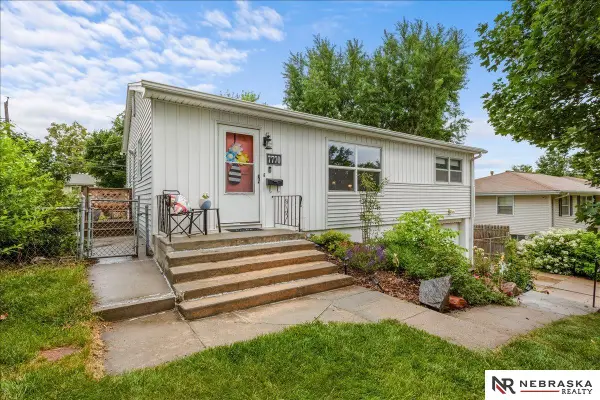 7770 Franklin Street, Omaha, NE 68114