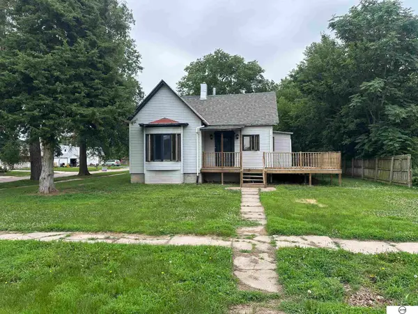 502 Maple Street, Friend, NE 68359