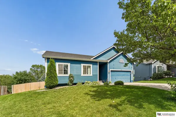 1507 Ridgeview Drive, Papillion, NE 68046