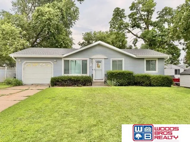 903 Jackson Avenue, Seward, NE 68434 - #1