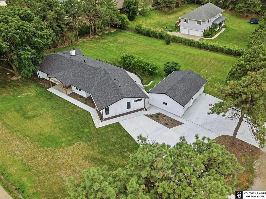 2505 S 70th Street, Lincoln, NE 68506 - #2
