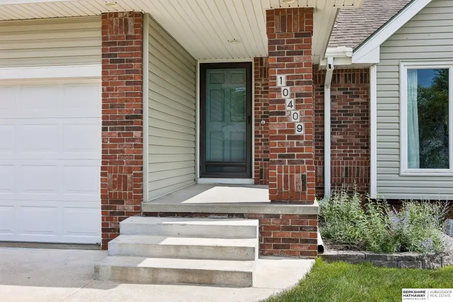10409 Newport Avenue, Omaha, NE 68122 - #2