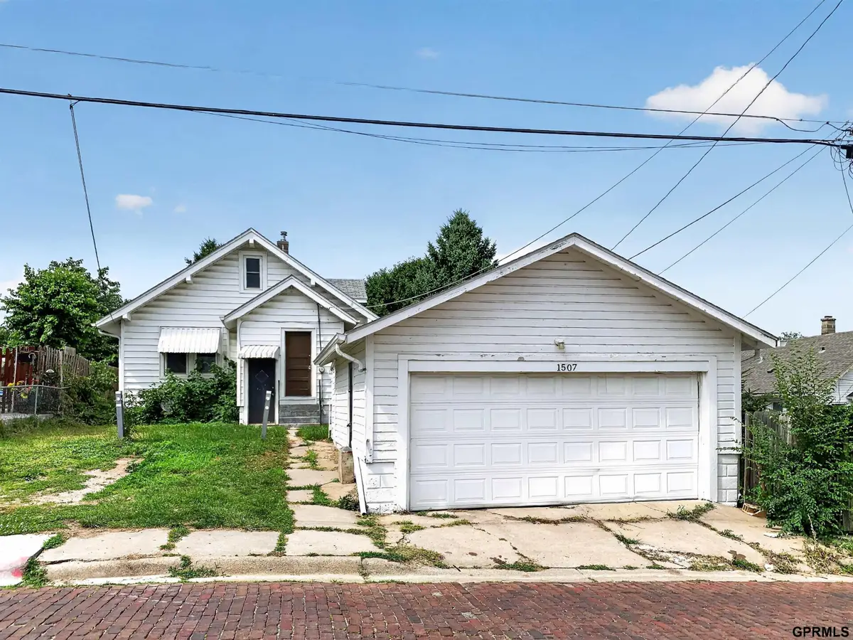 1507 Pasadena Avenue, Omaha, NE 68107 - #1