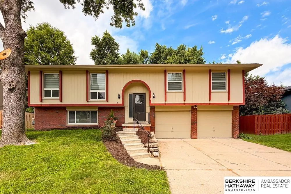 702 Shannon Road, Papillion, NE 68046 - #1