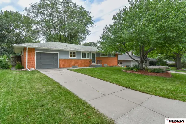 2345 Saint Thomas Drive, Lincoln, NE 68502