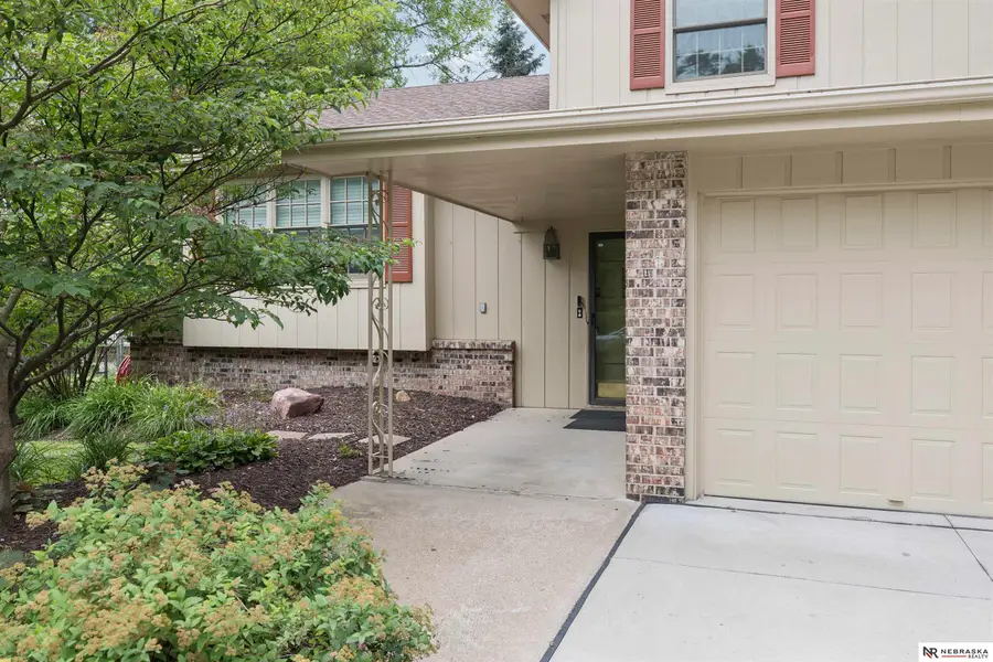 5424 S 106th Street, Omaha, NE 68127 - #3